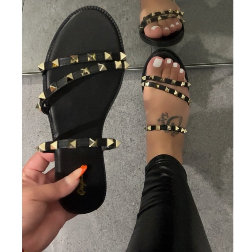 NWT!! Black Studded Pu Straps Sandals